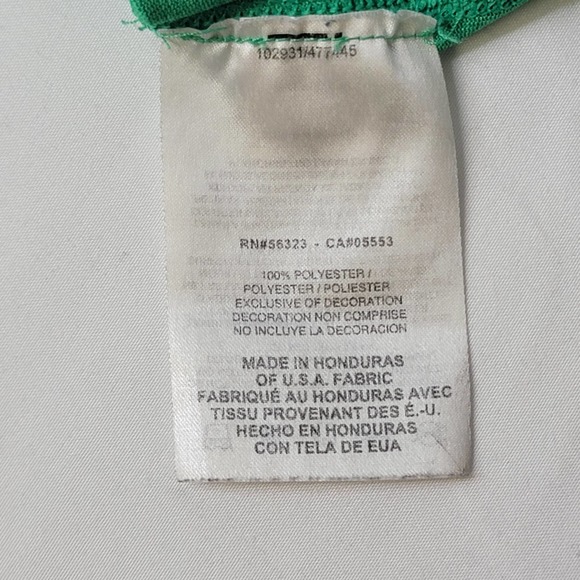 Nike Dri-Fit Womens Size Small Green V-Neck Short Sleeve Regular Fit T-Shirt - Picture 4 of 6